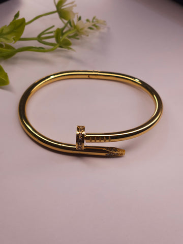 AT- Nail Bangle
